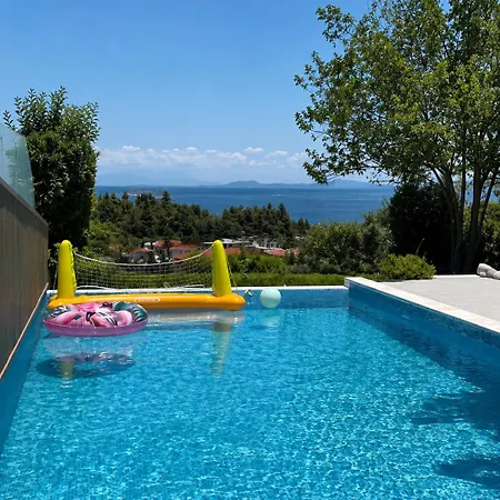 Magnifica - Private Pool, Elevator & Sea View Paliouri