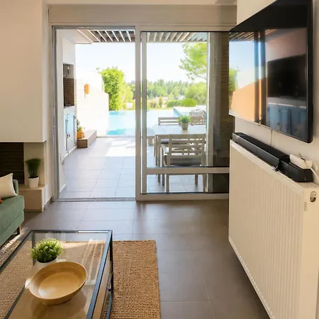 Magnifica - Private Pool, Elevator & Sea View Paliouri
